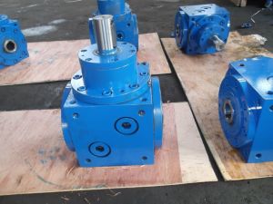 T-shaped right angle gearbox